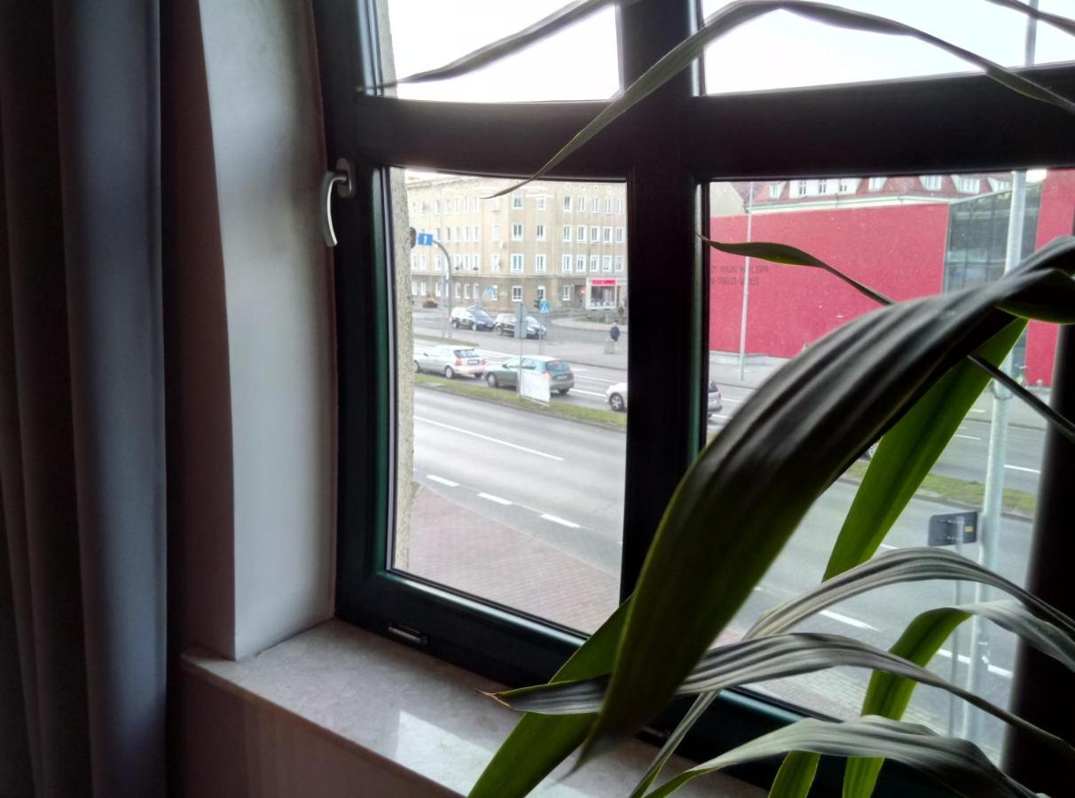 Apartamenty Krzywe Okna Zielona Góra Exterior foto
